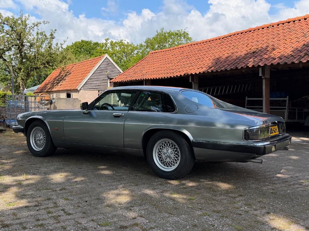 Jaguar XJS  4.0 1992 - 5 versnellingsbak - zeer goede staat., Auto's, Jaguar, Achterwielaandrijving, 4 stoelen, Leder, Handgeschakeld