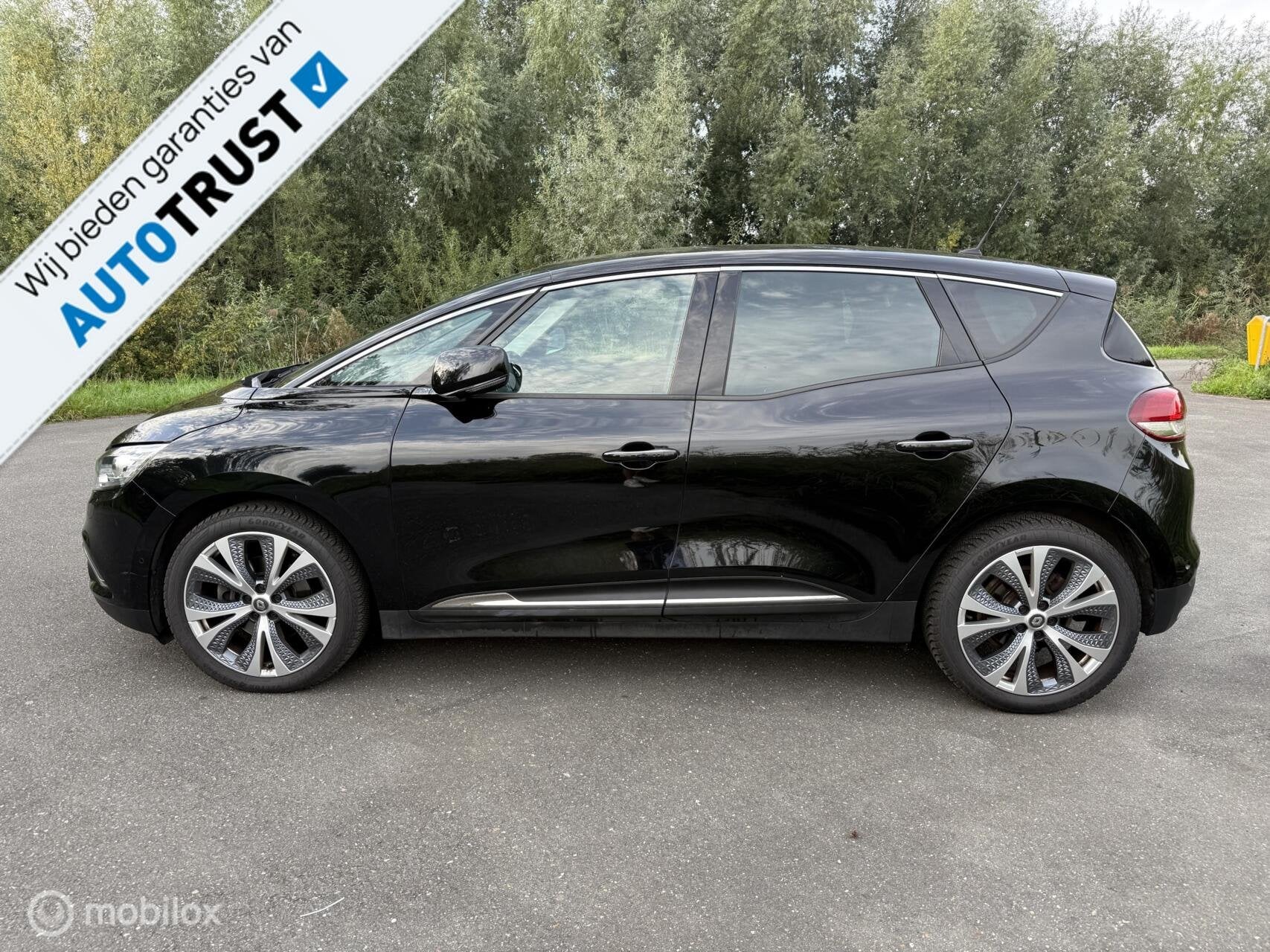 Renault Scenic 1.2 TCe Intens | Keyless | Massage | Garantie, Voorwielaandrijving, Dealer onderhouden, Gebruikt, Zwart