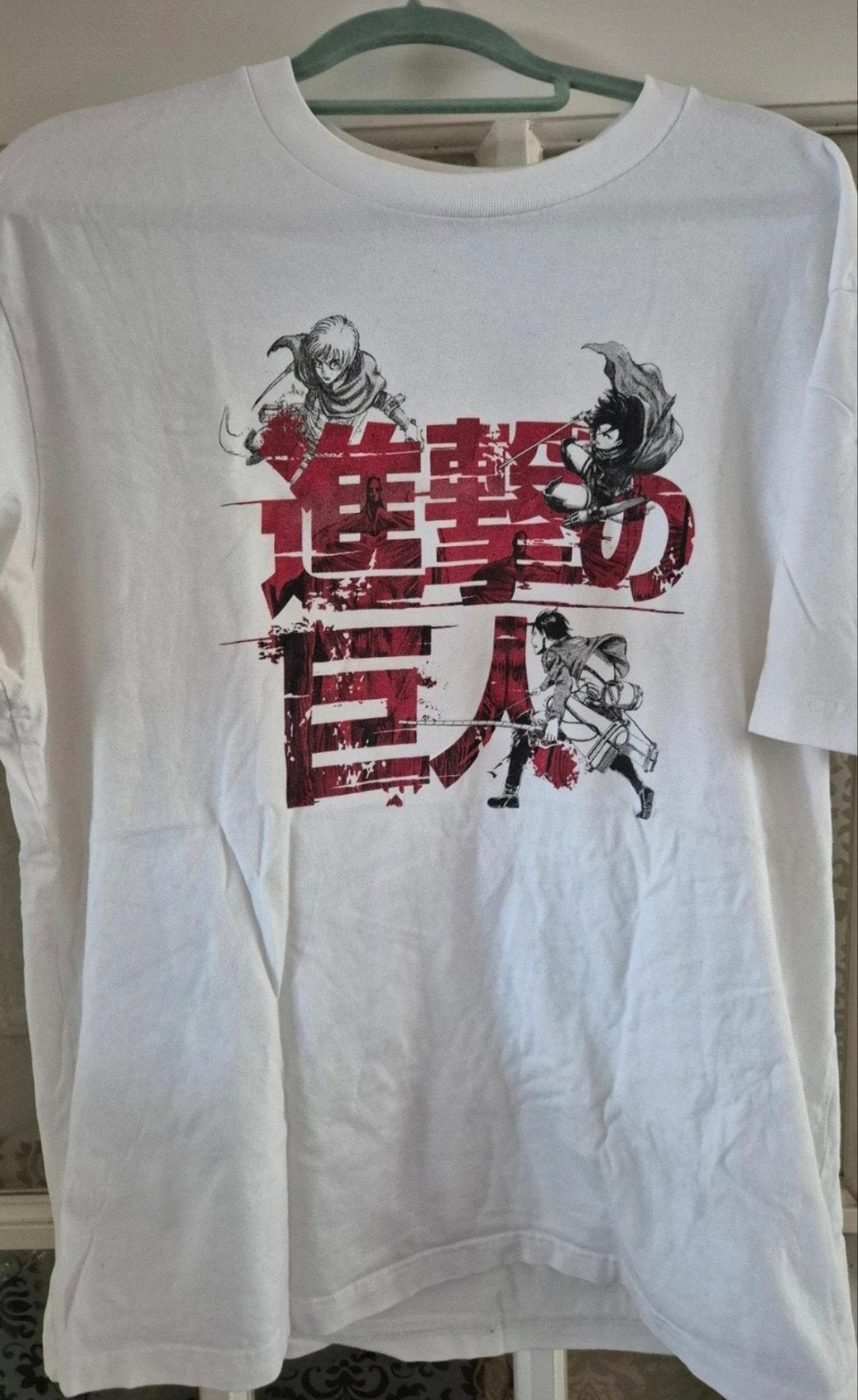 Attack on Titan T-shirt - Wit met print, Onbekend, Maat 48/50 (M), Wit, Ophalen of Verzenden