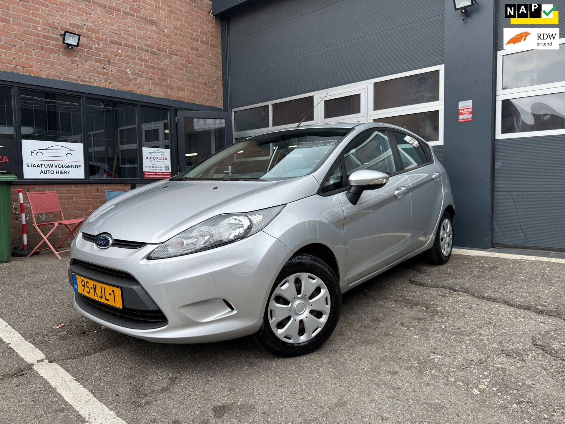 Ford Fiesta 1.25 Limited, Voorwielaandrijving, Euro 5, 1242 cc, 4 cilinders