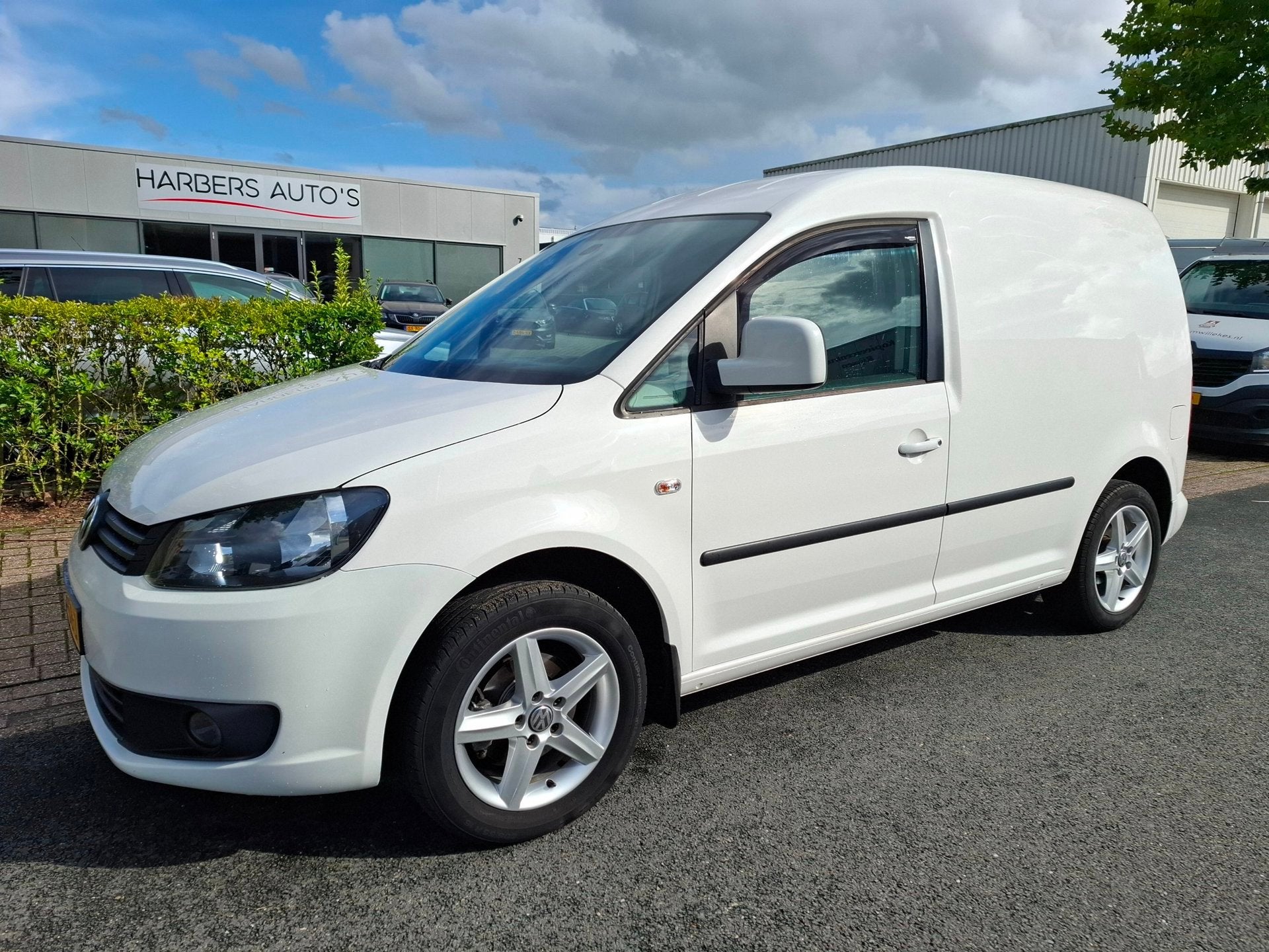 Volkswagen Caddy 1.6 TDI BMT AIRCO/CRUISE/NAVI/PDC!, Voorwielaandrijving, Euro 5, Gebruikt, Navigatiesysteem