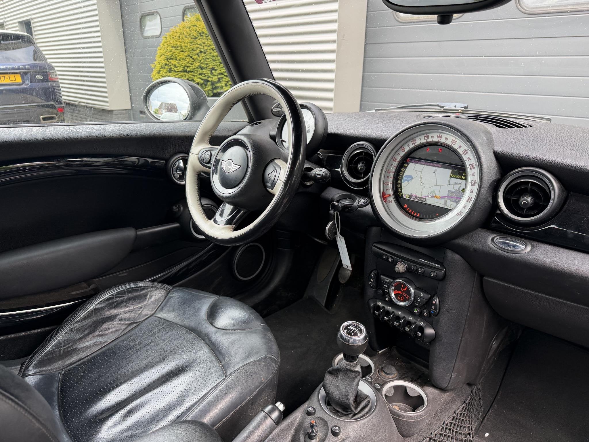 MINI 3-Deurs 1.6 Cooper Chili | Navigatie | Harmon Kardon |, Auto's, Mini, Voorwielaandrijving, Euro 5, Zwart, 4 cilinders
