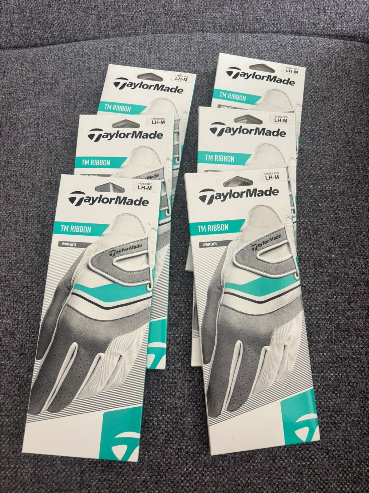 NEW! Taylormade golf glove ladies regular medium, Sport en Fitness, Ophalen, Nieuw