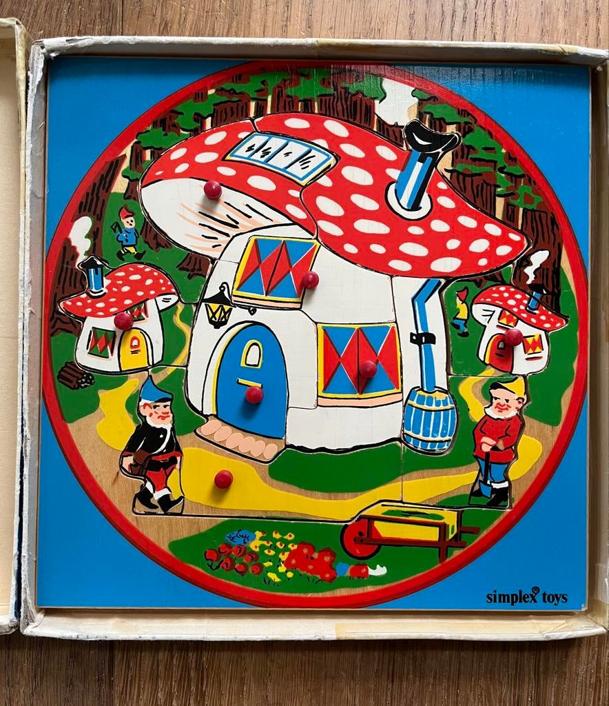 Simplex Toys houten kiekeboe inlegpuzzel paddenstoelhuis, 2 tot 4 jaar, Gebruikt, 10 tot 50 stukjes, Ophalen of Verzenden