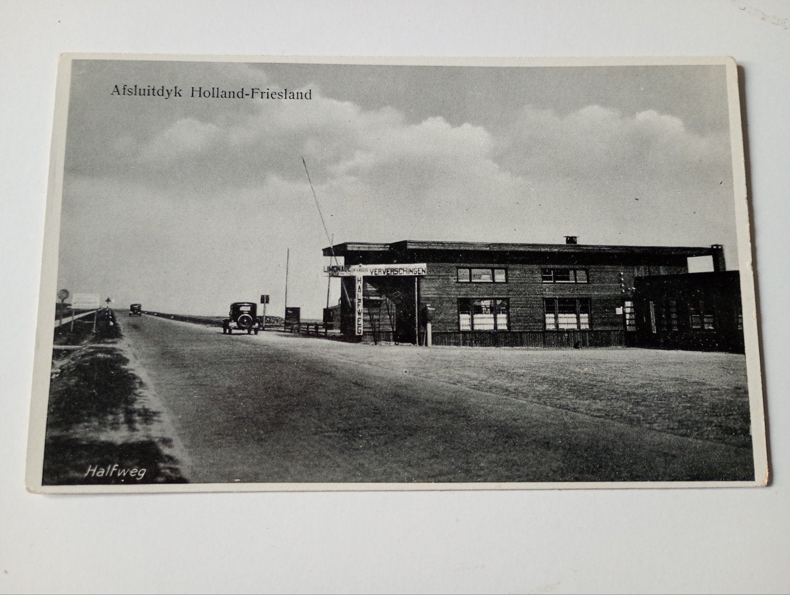 Wieringen Kop Afsluitdijk Café Halfweg, Ophalen of Verzenden, 1920 tot 1940, Ongelopen, Noord-Holland