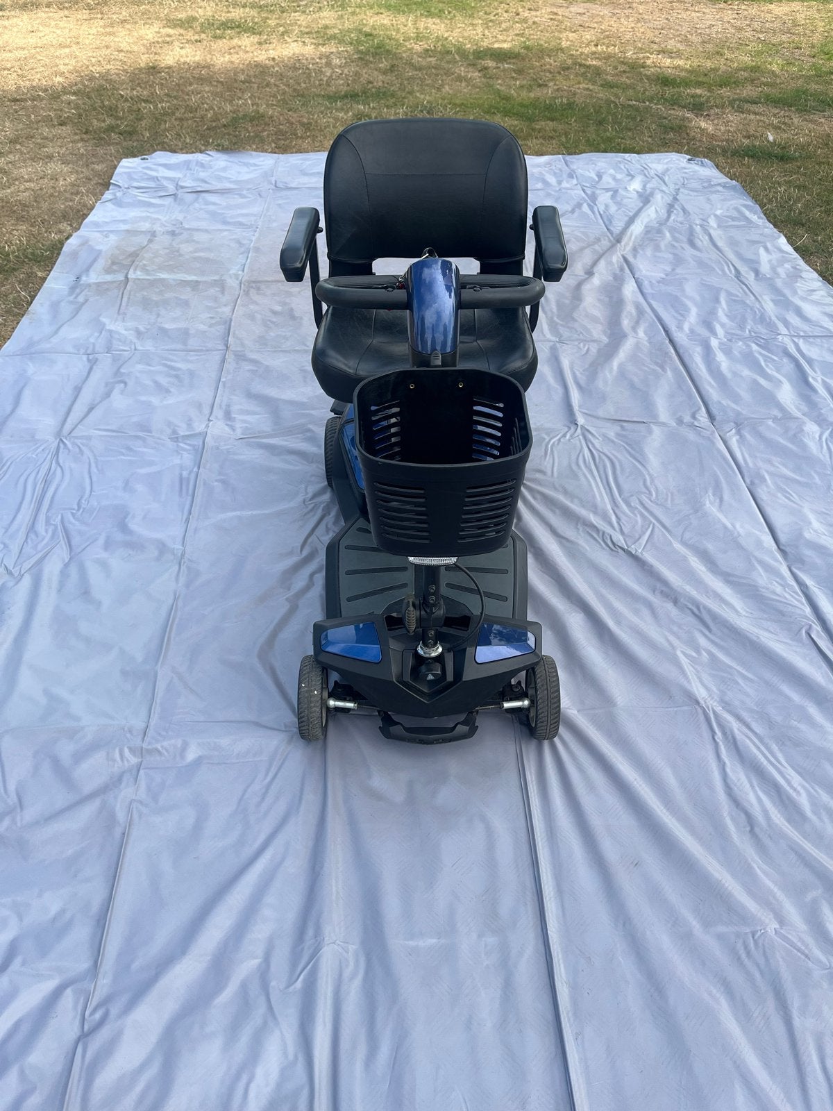 Foto 2 van Avantgarde ET2 scootmobiel geveerd blauw
