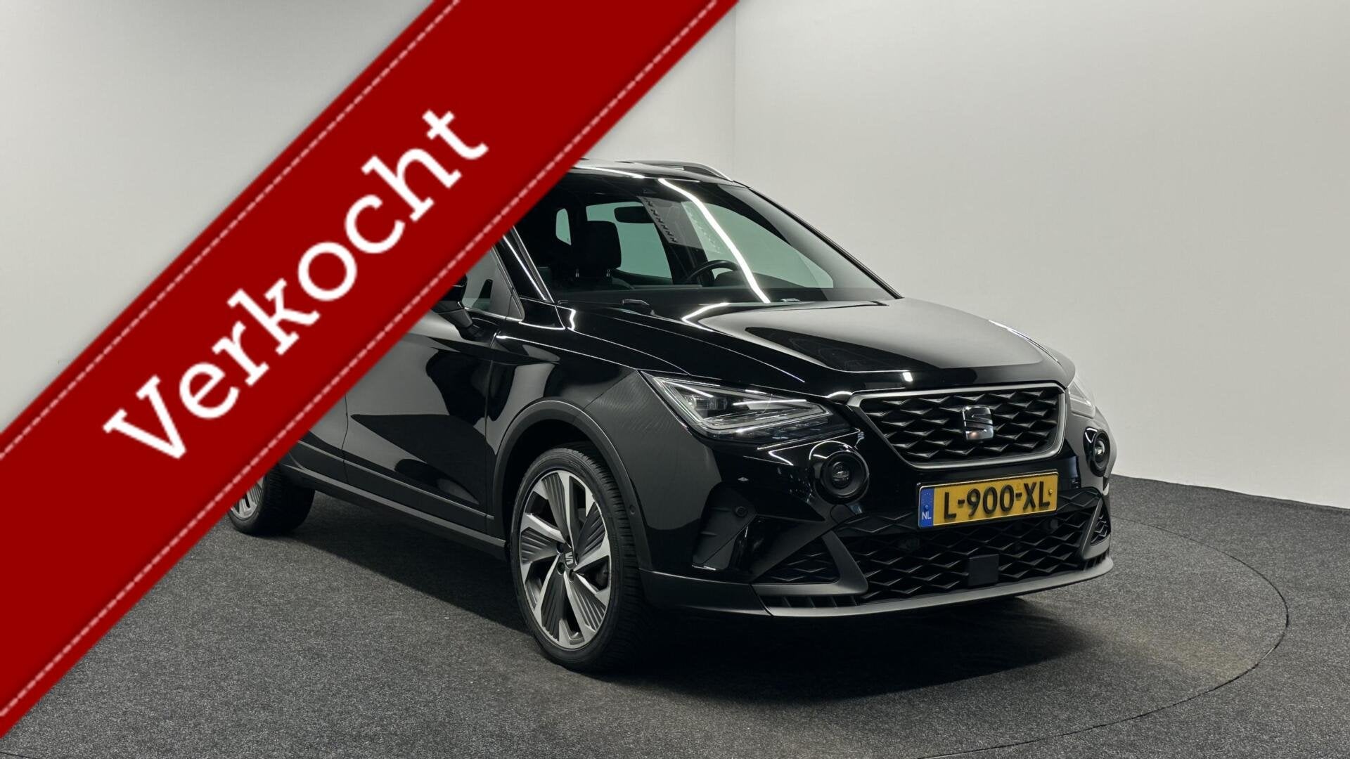 Seat Arona 1.0 TSI FR Business Intense CAMERA VIRTUAL CARPLA, Auto's, Met garantie (alle), 610 kg, Origineel Nederlands, Bedrijf