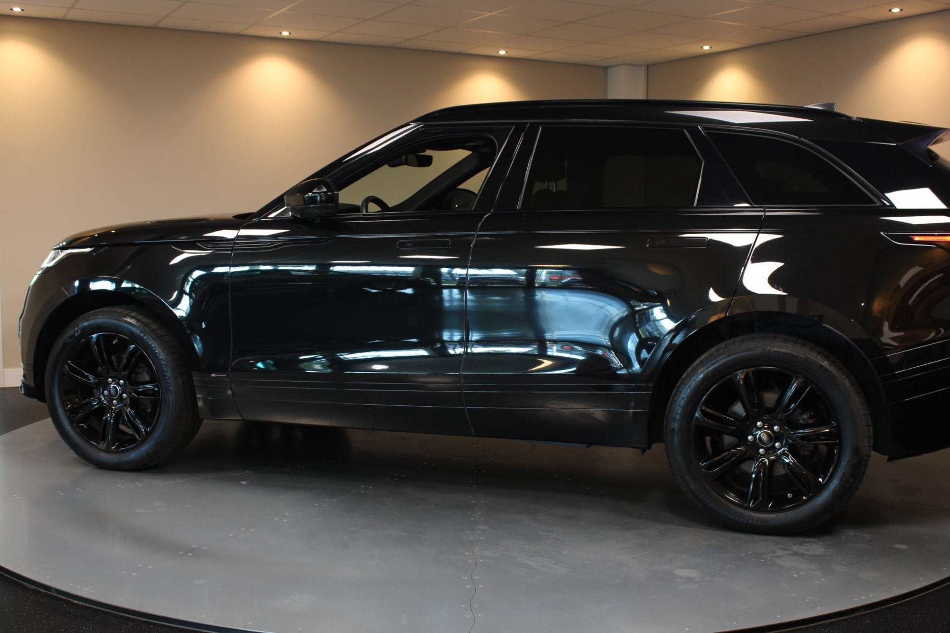 Land Rover Range Rover Velar 2.0 P250 Turbo AWD R-Dynamic HS, Auto's, Gebruikt, Euro 6, 4 cilinders, Range Rover Velar