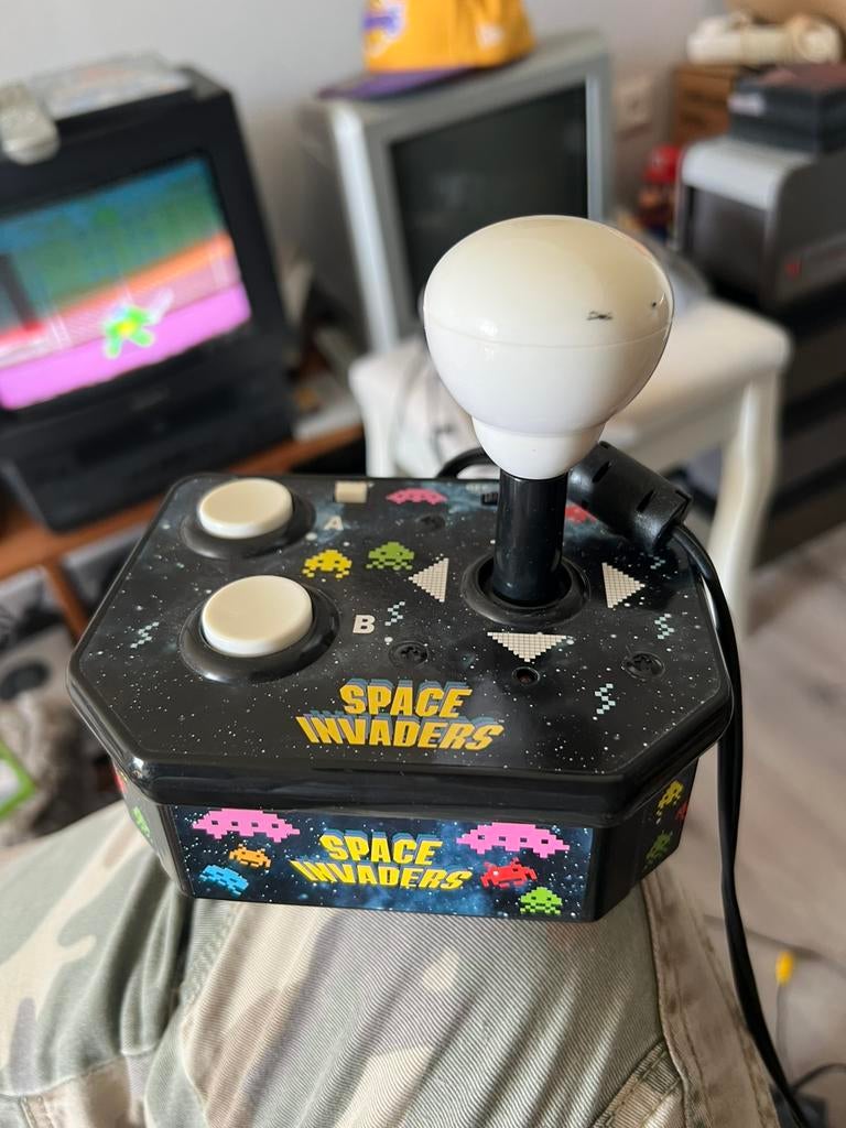 Space invaders plug and play, Spelcomputers en Games, Ophalen of Verzenden, Gebruikt