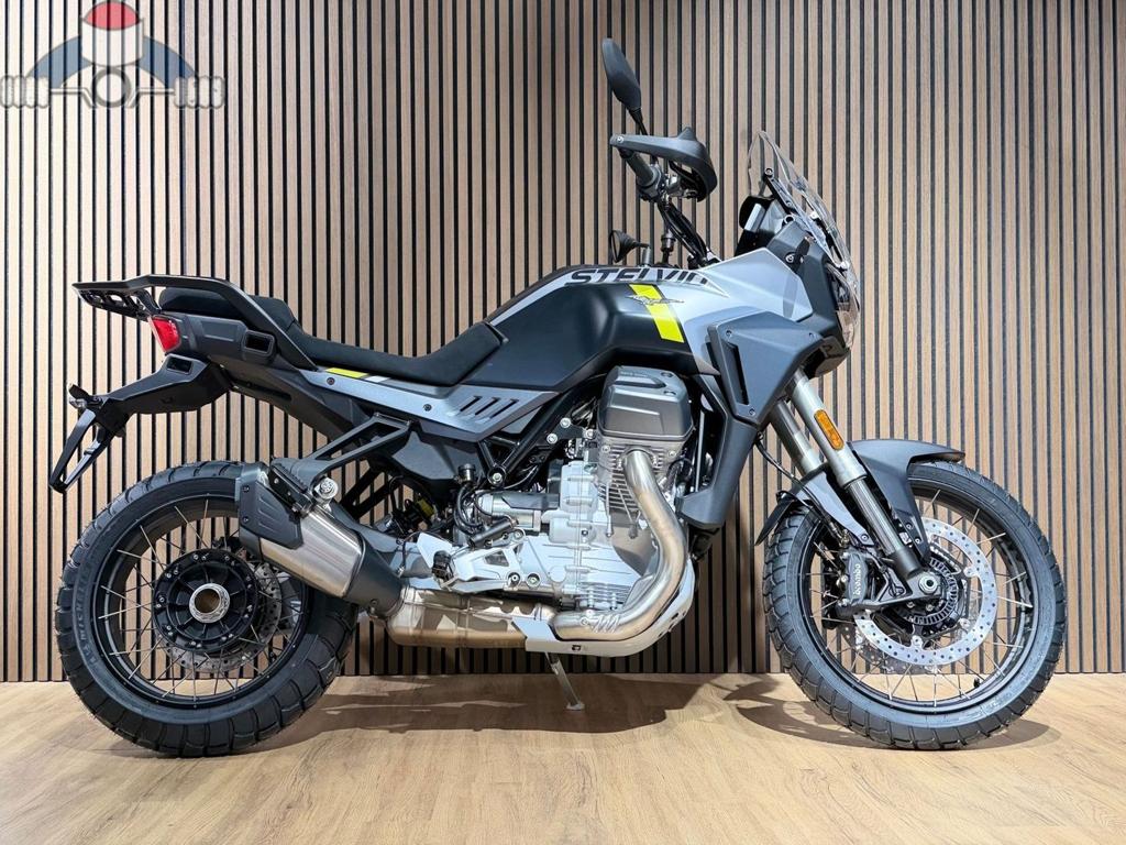 Moto Guzzi Stelvio V100 Nero Vulcano Voorraad actie!, Motoren, Motoren | Moto Guzzi, 2 cilinders, Motorrijbewijs A, Bedrijf, Meer dan 35 kW