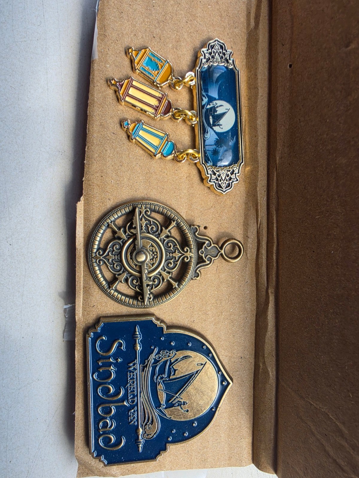 Efteling pins Wereld van Sindbad set, Verzenden