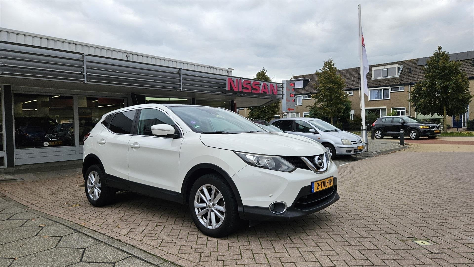 NISSAN Qashqai 1.2 115pk DIG-T Connect Edition, Voorwielaandrijving, Euro 5, Stof, Gebruikt