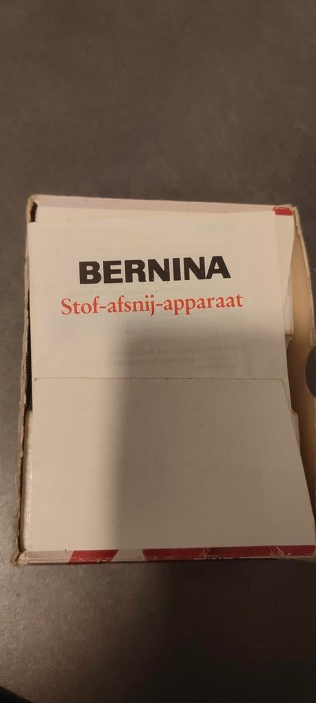 Bernina stof afsnij apparaat, Ophalen of Verzenden, Zo goed als nieuw, Naaimachine, Bernina