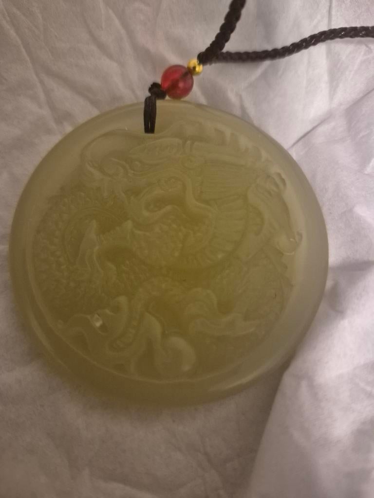 Prachtige Jade Hanger met Draak - Uniek Sieraad, Ophalen of Verzenden, Zo goed als nieuw, Steen of Mineraal, Met edelsteen