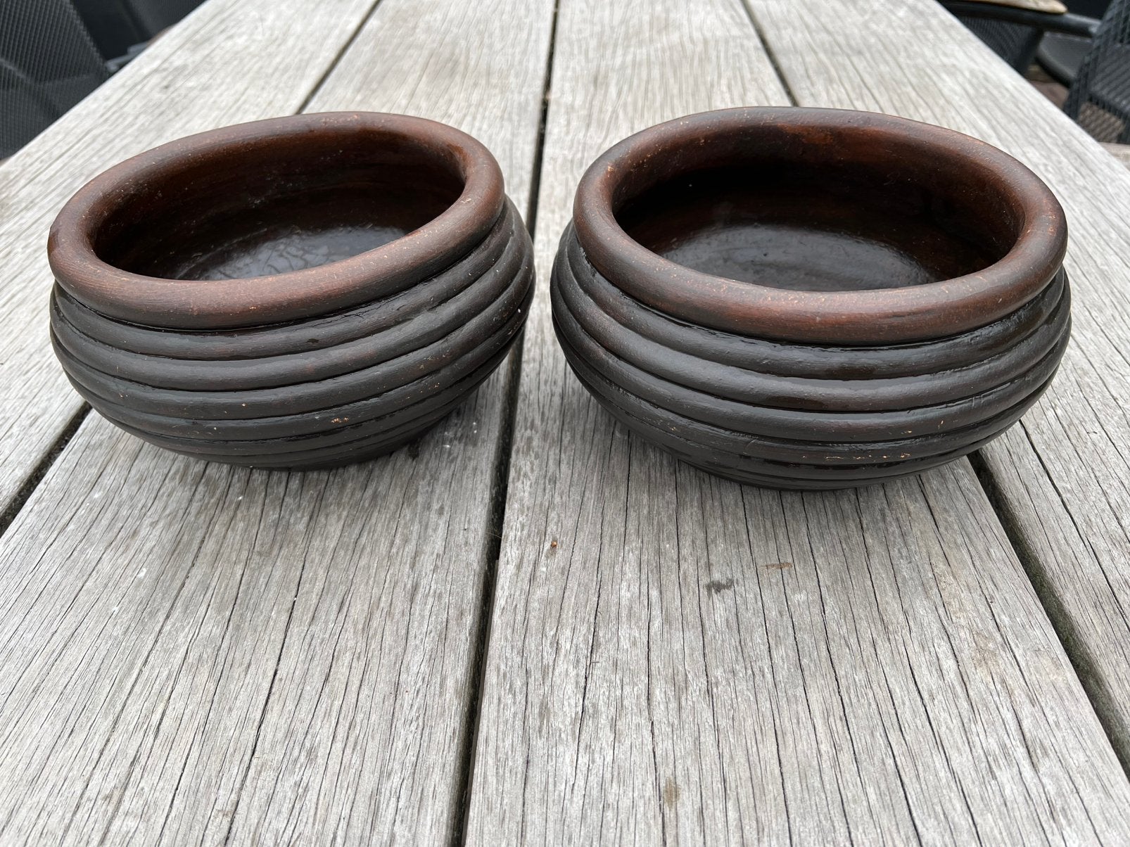 Bloempot set in bruin zwaar aardewerk vintage, Ophalen, Rond, Binnen, Zo goed als nieuw