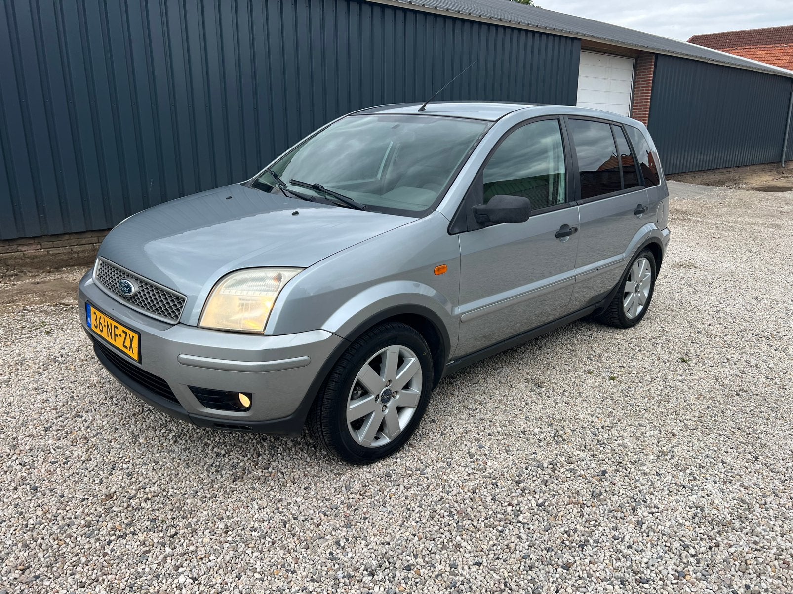 Ford Fusion 1.6 16V Fusion+ NWE APK AIRCO ‘03, Auto's, Ford, Voorwielaandrijving, 1596 cc, Parkeersensor, 100 pk