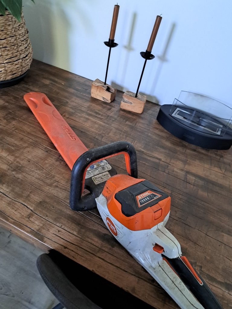 Accu heggenschaar, Tuin en Terras, Ophalen, Gebruikt, Accu, Stihl