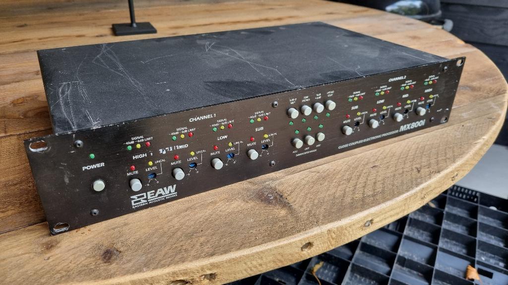 EAW MX800i crossover prosessor speaker Mangement, Muziek en Instrumenten, Ophalen, Volume
