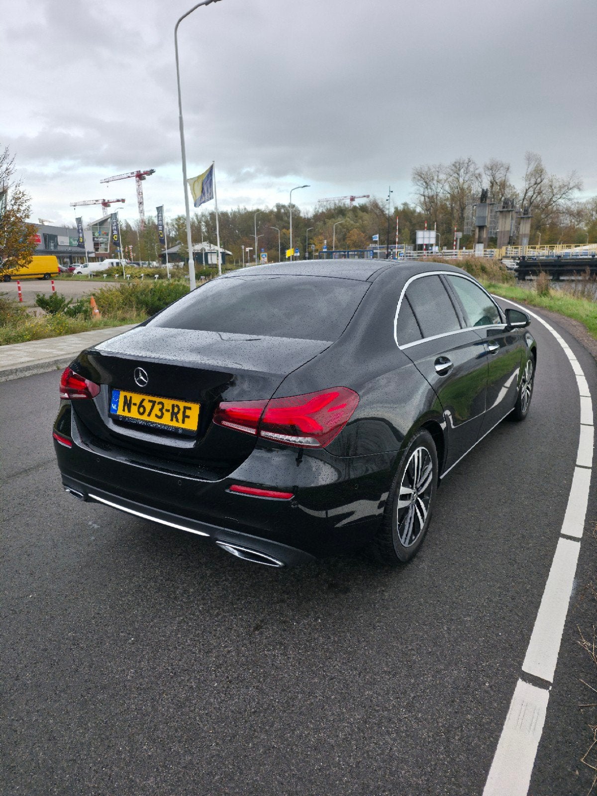 Mercedes-Benz A-Klasse A 180, 136 pk, 1280 kg, Zwart, 4 cilinders