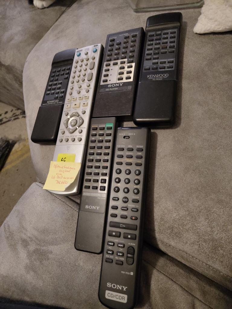 Zes afstandsbedieningen drie Sony twee Kenwood een LG, Ophalen of Verzenden, Dvd