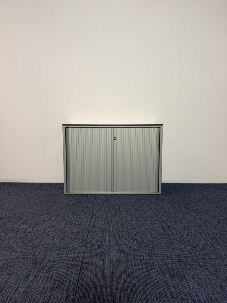 Roldeurkast Ahrend, aluminium, H 74 x B 100 x D 45 cm.
