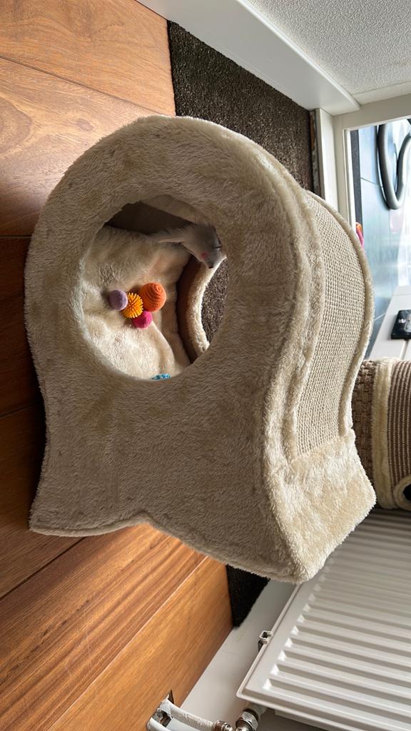 Grappige krabton, Dieren en Toebehoren, Katten-accessoires, Ophalen of Verzenden, Zo goed als nieuw