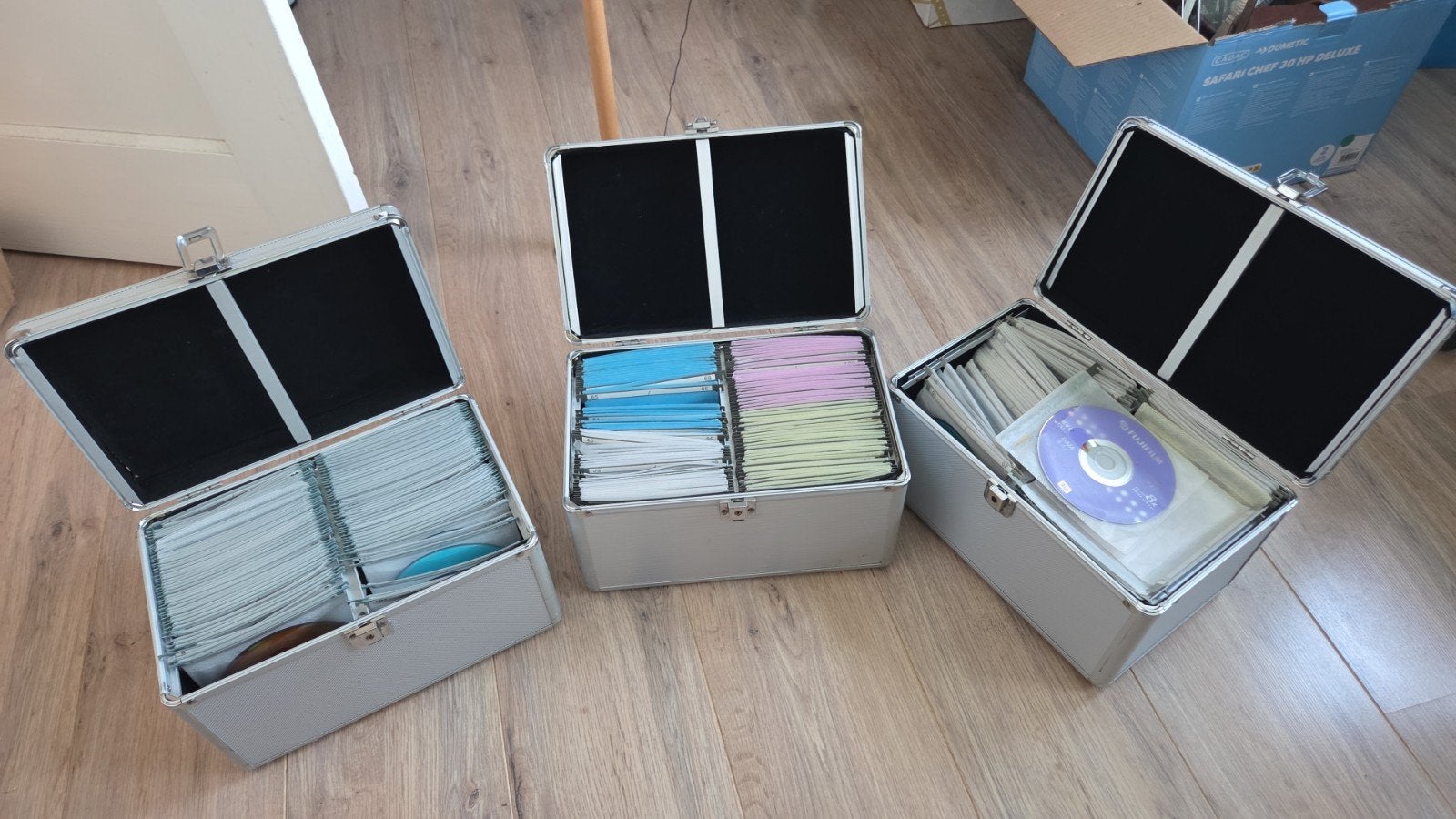 Kistjes met dvd's, Alle leeftijden, Ophalen, Zo goed als nieuw