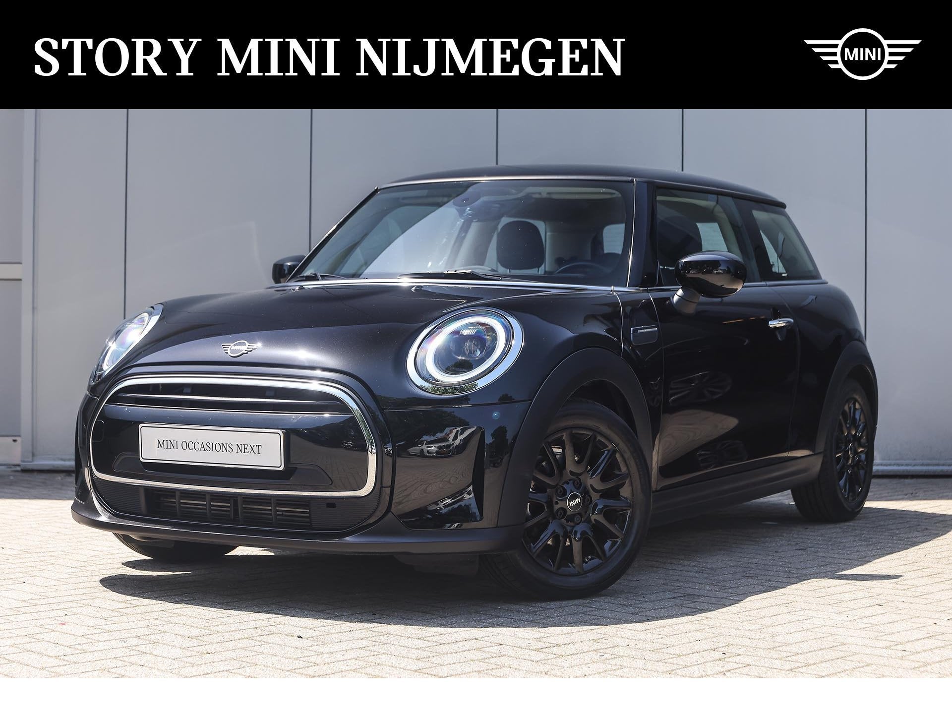 MINI Hatchback One Essential / LED / Navigatie / Multifuncti