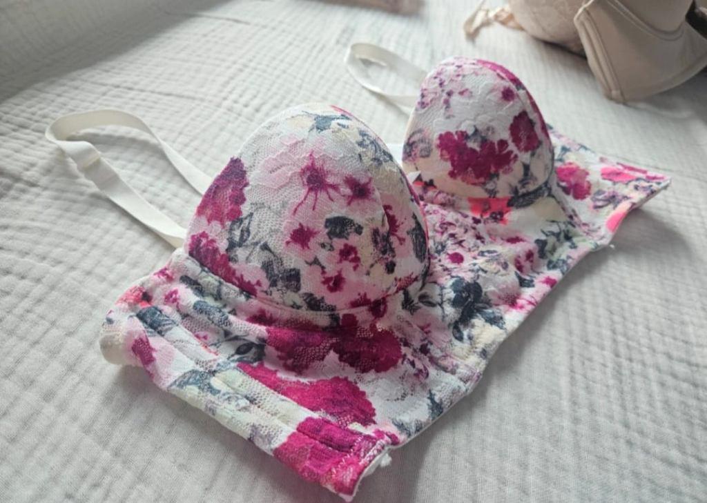 H&M korset wit met bloemen 75A (70A-75B), H&M, Verzenden, Wit, Body of Korset