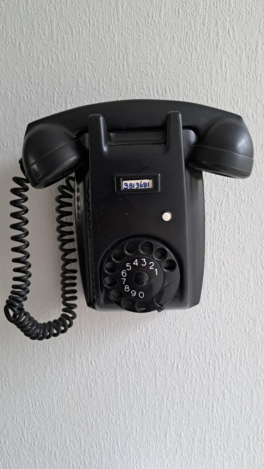 Vintage wandtelefoon met draaischijf - Zwart, Ophalen of Verzenden, Gebruikt, Met draaischijf