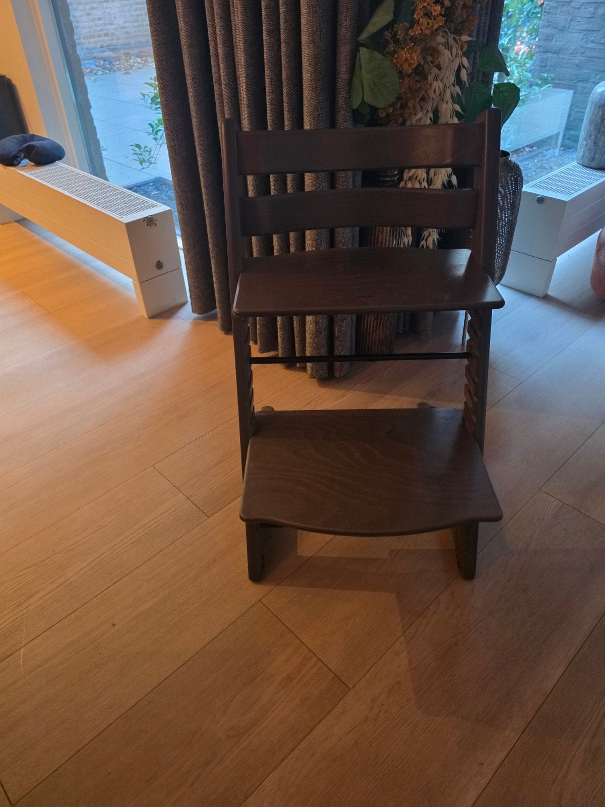 Nette Stokke kinderstoel, Ophalen, Zo goed als nieuw, Meegroeistoel