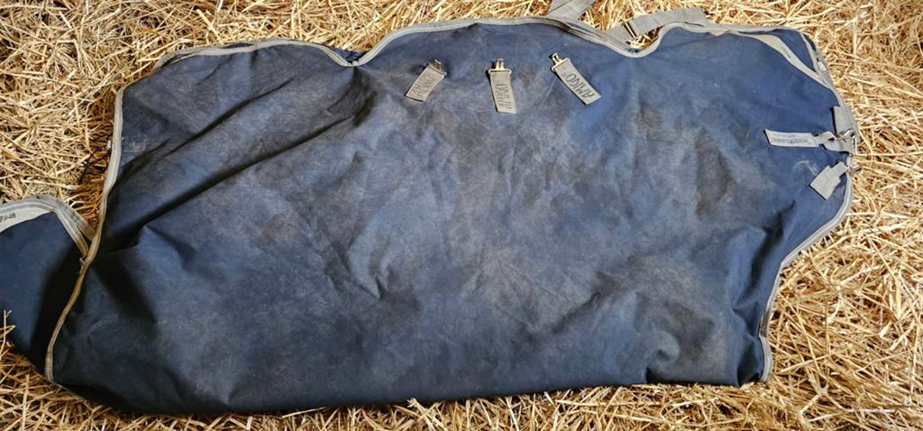 2x 50 gram bravo amigo regen deken, Dieren en Toebehoren, Paarden en Pony's | Dekens en Dekjes, Ophalen of Verzenden