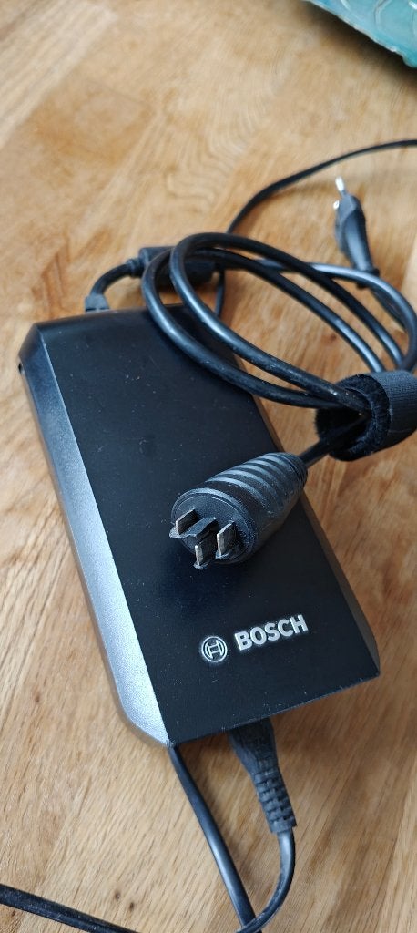 Bosch oplader, Ophalen, Zo goed als nieuw