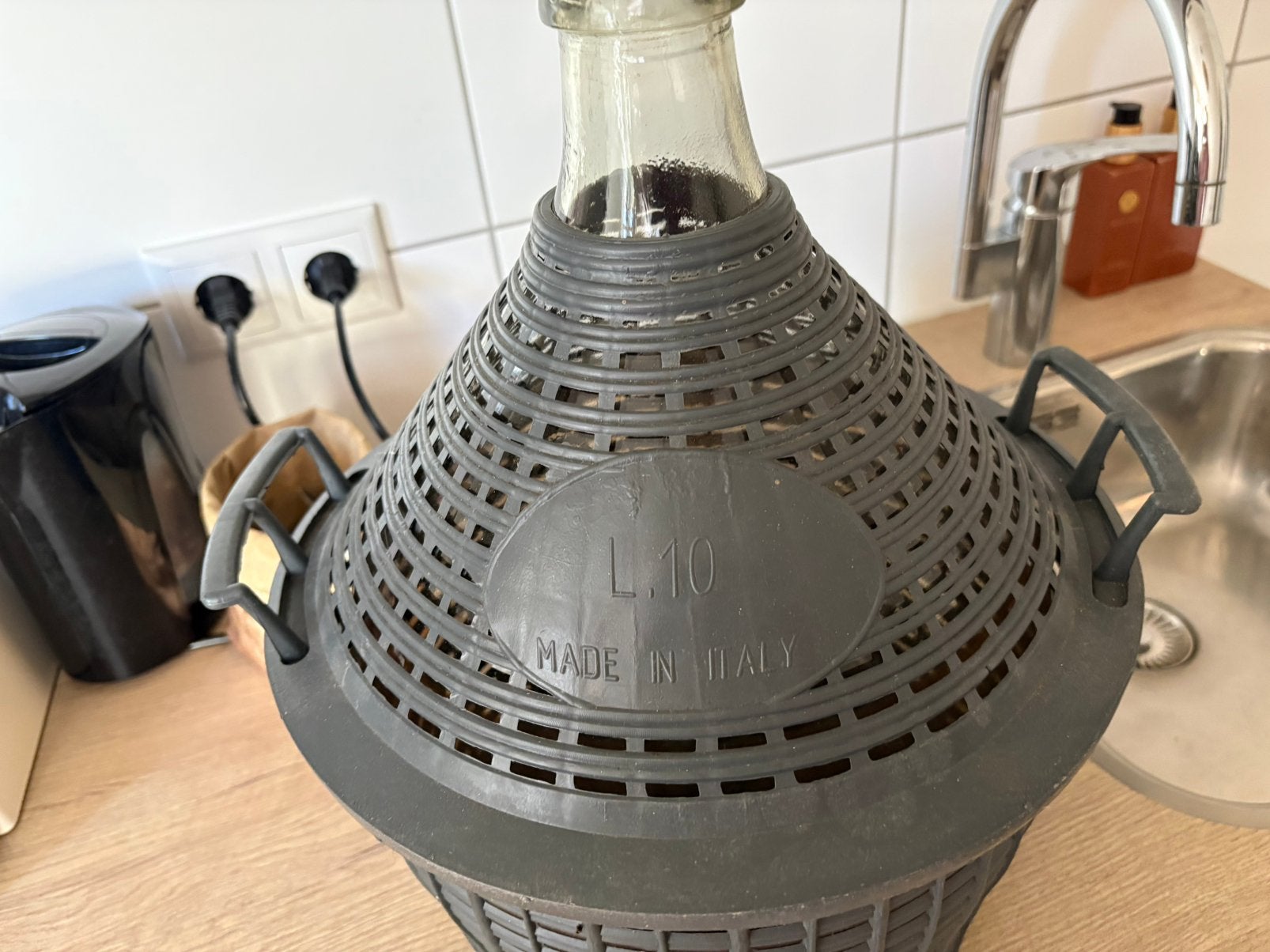 Wijnfles incl mand 10 liter, Ophalen of Verzenden