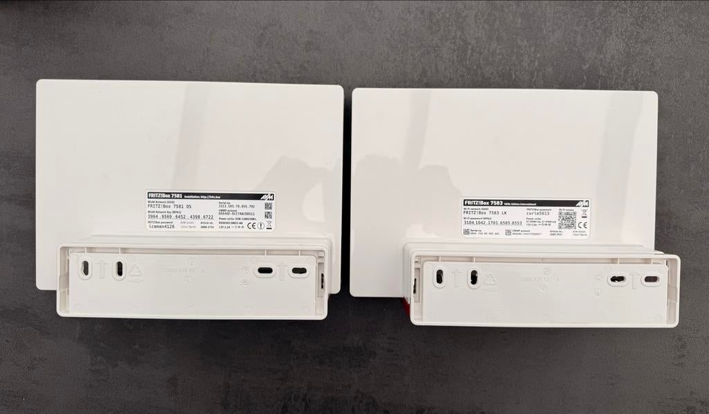 Fritz!box fritzbox 7583 & 7581, Ophalen of Verzenden, Zo goed als nieuw, Router met modem, Fritz!Box