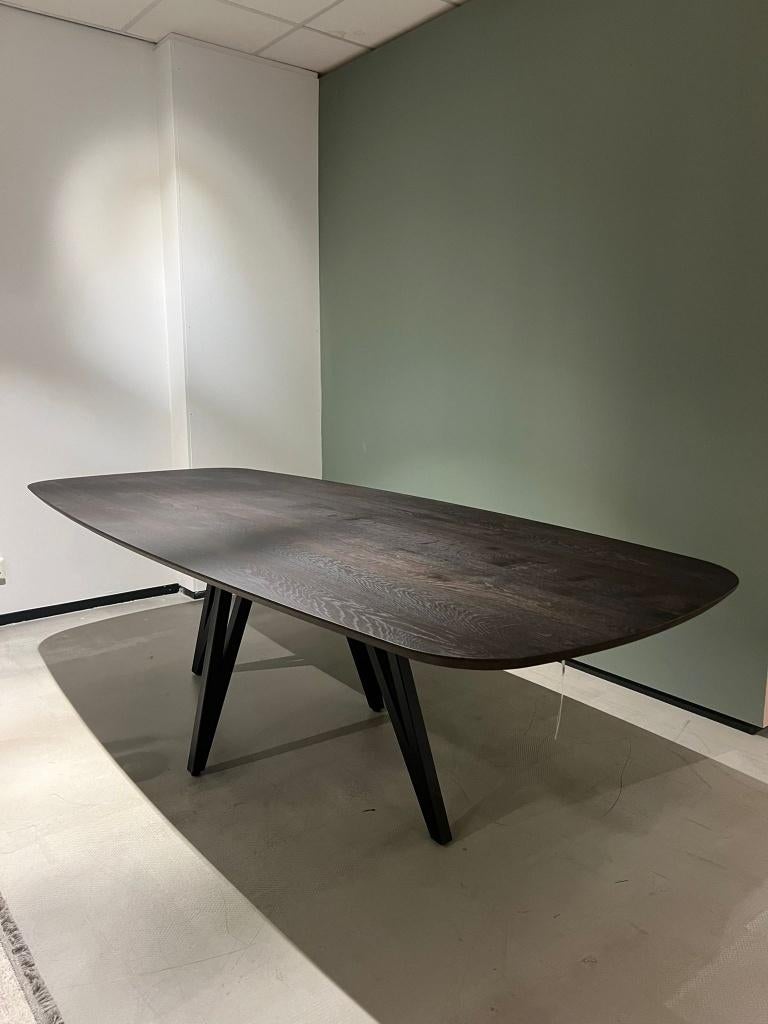 Deens ovaal eiken eettafel 260 x 110 cm, Huis en Inrichting, Tafels | Eettafels, Nieuw, 100 tot 150 cm, 200 cm of meer, Vijf personen of meer