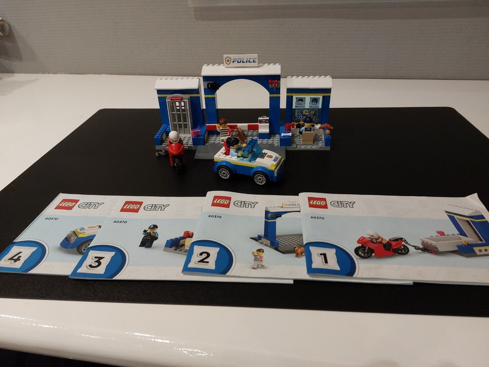 Lego City 60370 Achtervolging Politiebureau, Compleet, City, Lego, Ophalen of Verzenden