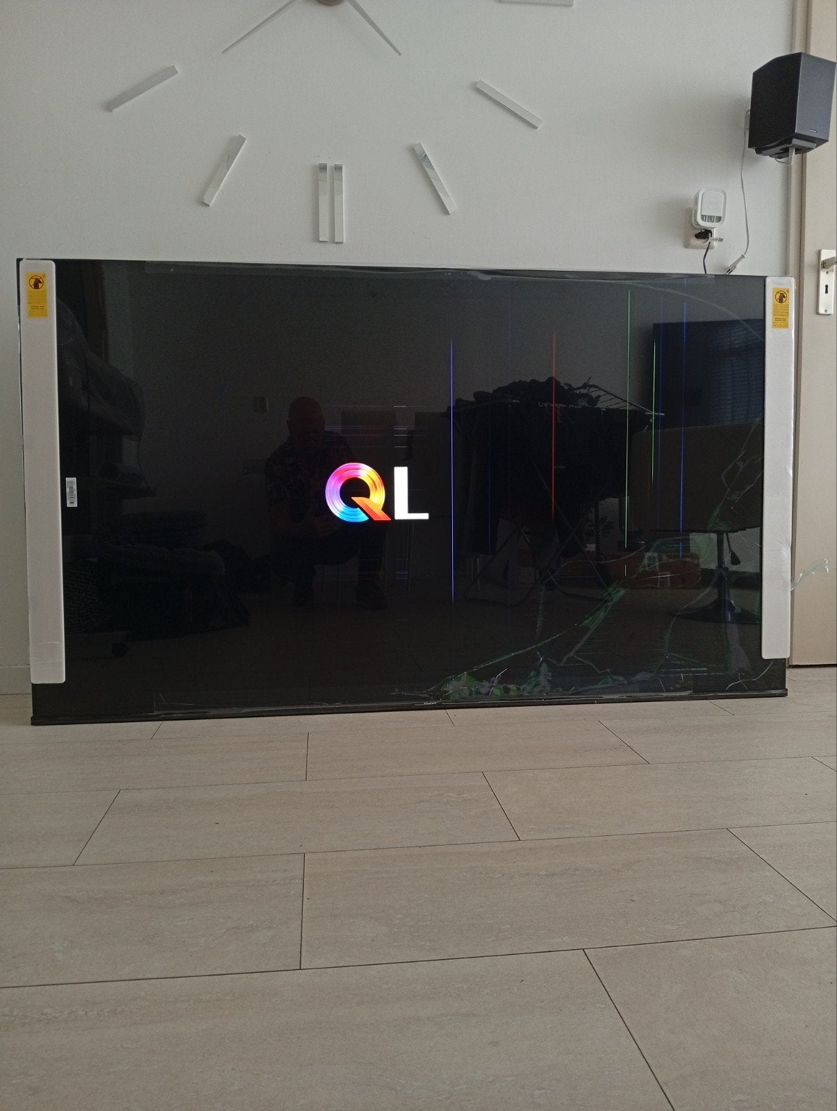 Hisense 75E78Q QLED 4K Smart TV - Nieuw met schermschade, Ophalen, QLED, 50 Hz, 4k (UHD)