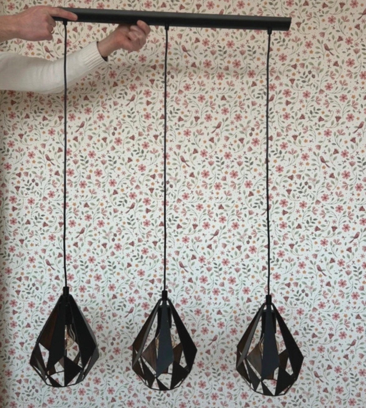 Hanglamp 3 lampenkappen  - Zwart metaal en hout, Huis en Inrichting, Lampen | Hanglampen, Ophalen of Verzenden, Zo goed als nieuw
