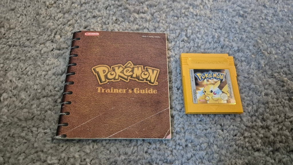 Pokémon Yellow voor Game Boy met Trainer's Guide, Gebruikt, 1 speler, Ophalen of Verzenden, Role Playing Game (Rpg)