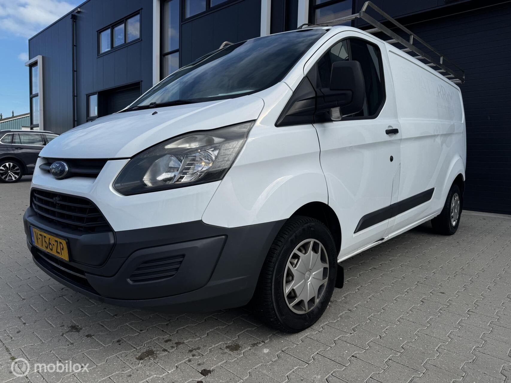 Ford Transit Custom 290 2.0 TDCI L2H1 Ambiente 2016, Euro 6, 4 cilinders, 2650 kg, Bedrijf