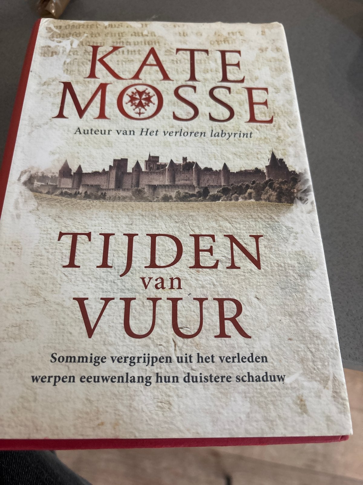 Tijden van Vuur - Kate Mosse (Paperback), Boeken, Ophalen of Verzenden, Gelezen, Nederland