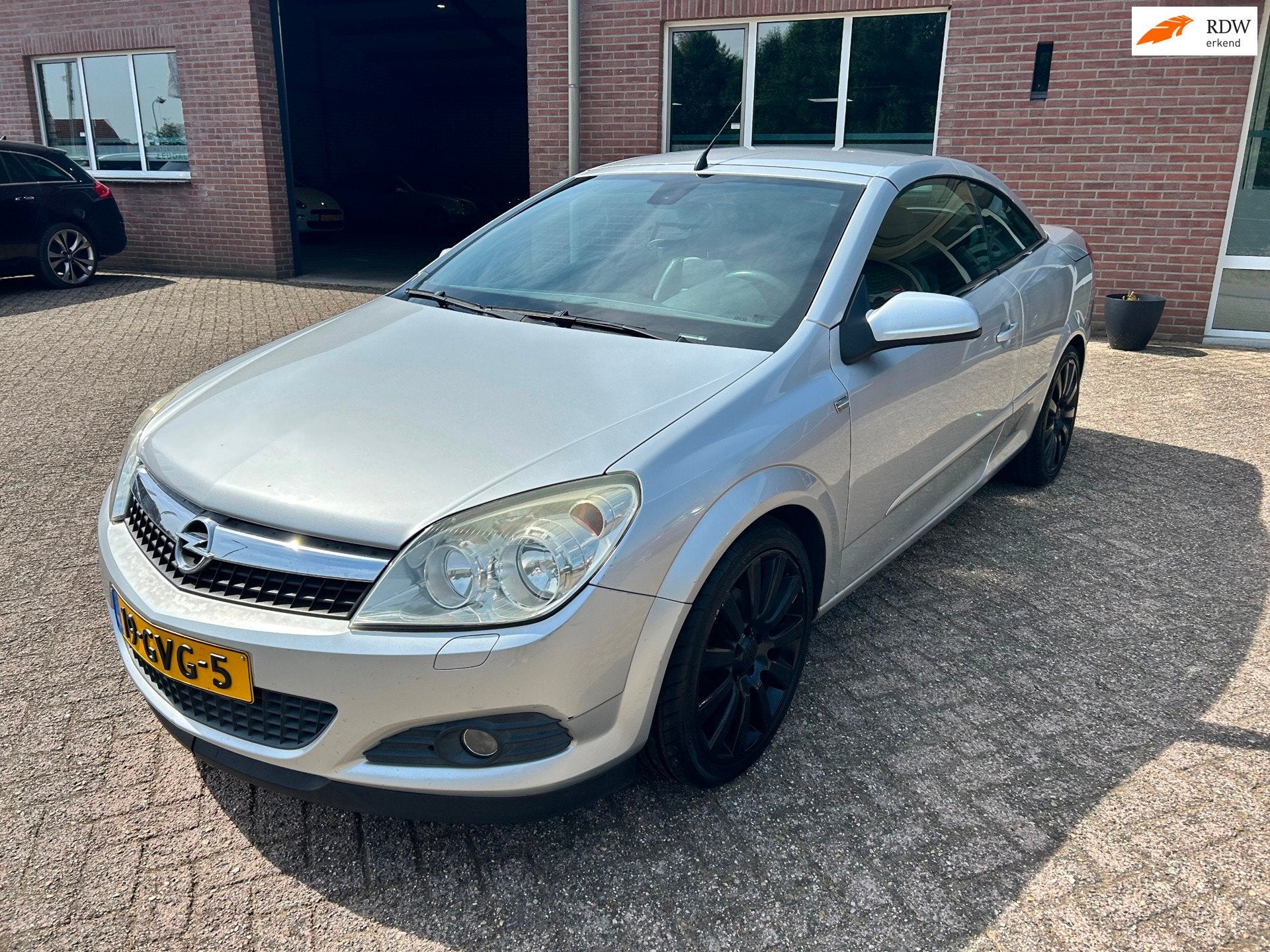 Opel Astra TwinTop 1.8 Temptation // APK 3-2-2027, Auto's, Gebruikt, 4 cilinders, Cabriolet, 4 stoelen