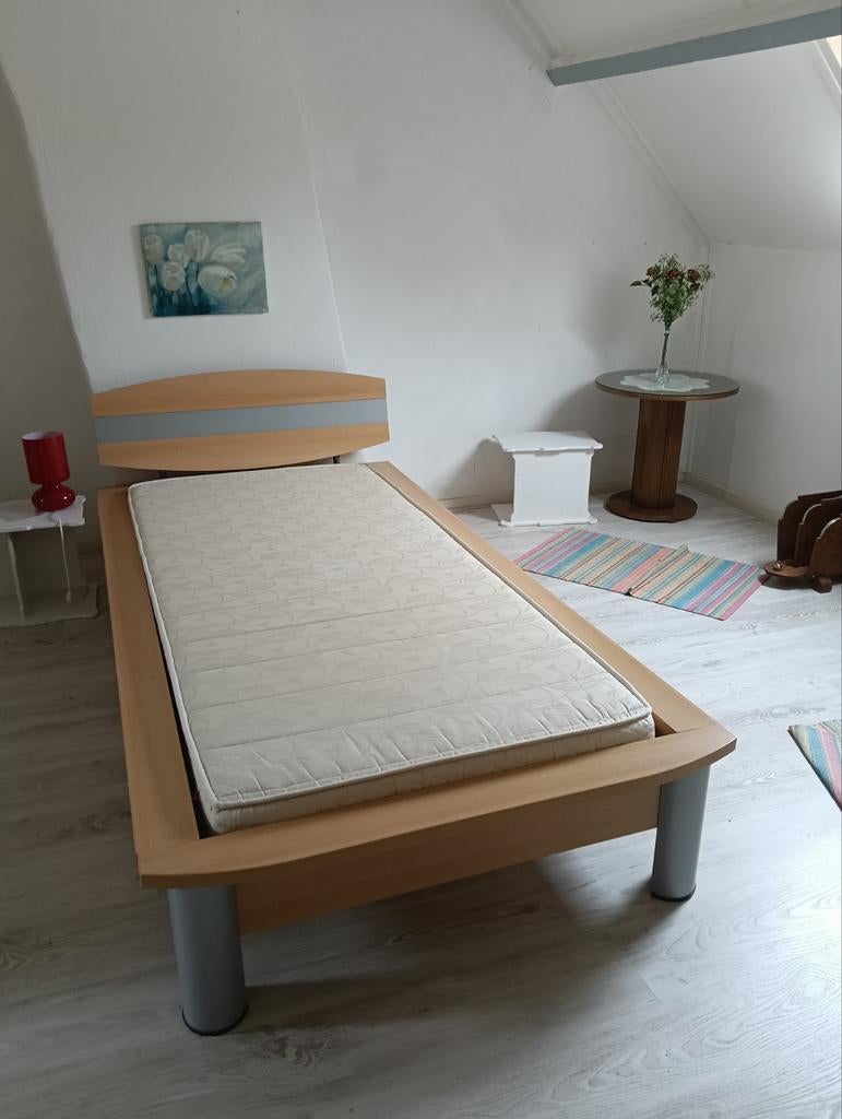 Eenpersoons ledikant merk Rubin 90x200 cm, Ophalen, Eenpersoons, Hout, 90 cm