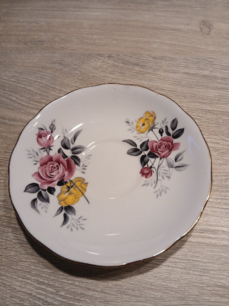 Royal Vale schoteltje, Ophalen of Verzenden, Gebruikt, Porselein, Kop en/of schotel