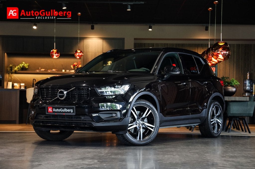 Volvo XC40 1.5 T5 Recharge R-Design 262PK Black Sportstoelen, Gebruikt, Zwart, Zwart, Bedrijf