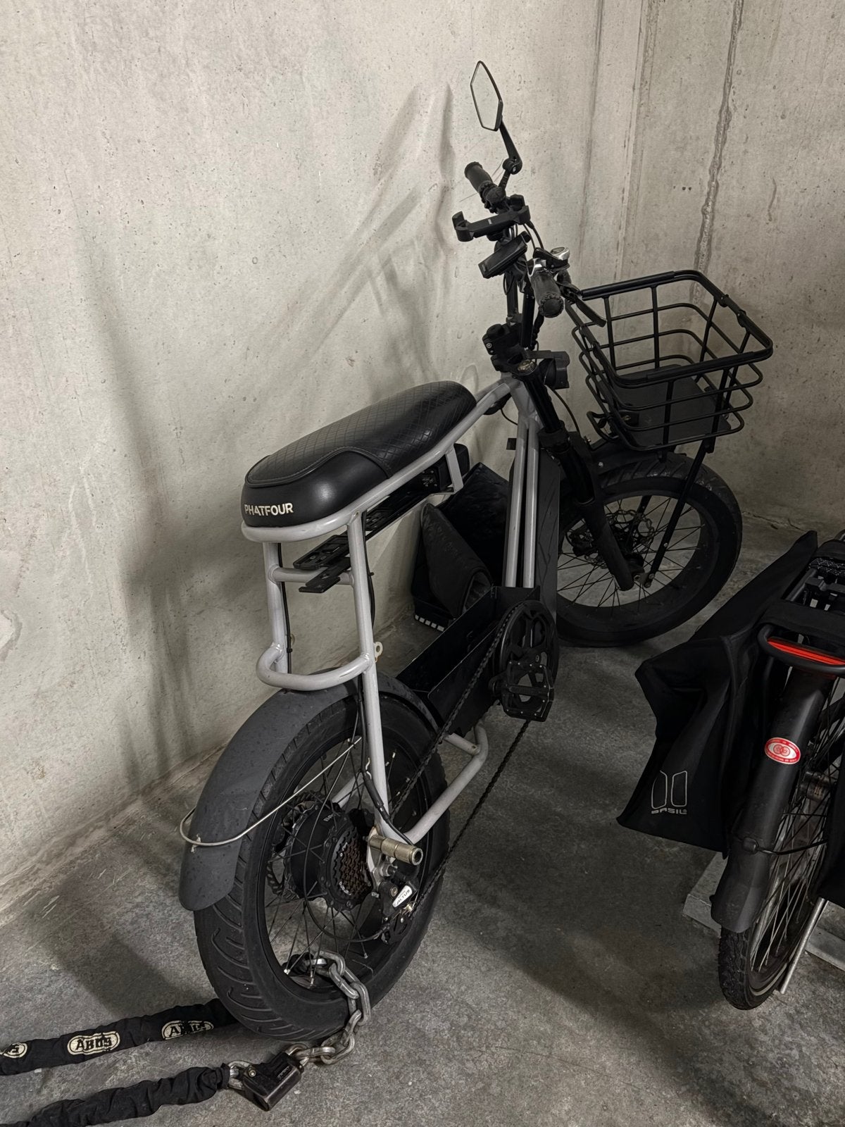 Phatfour FLB E-bike, mouse grey met 2 accu's., Ophalen of Verzenden, Gebruikt, 50 km per accu of meer, Overige merken