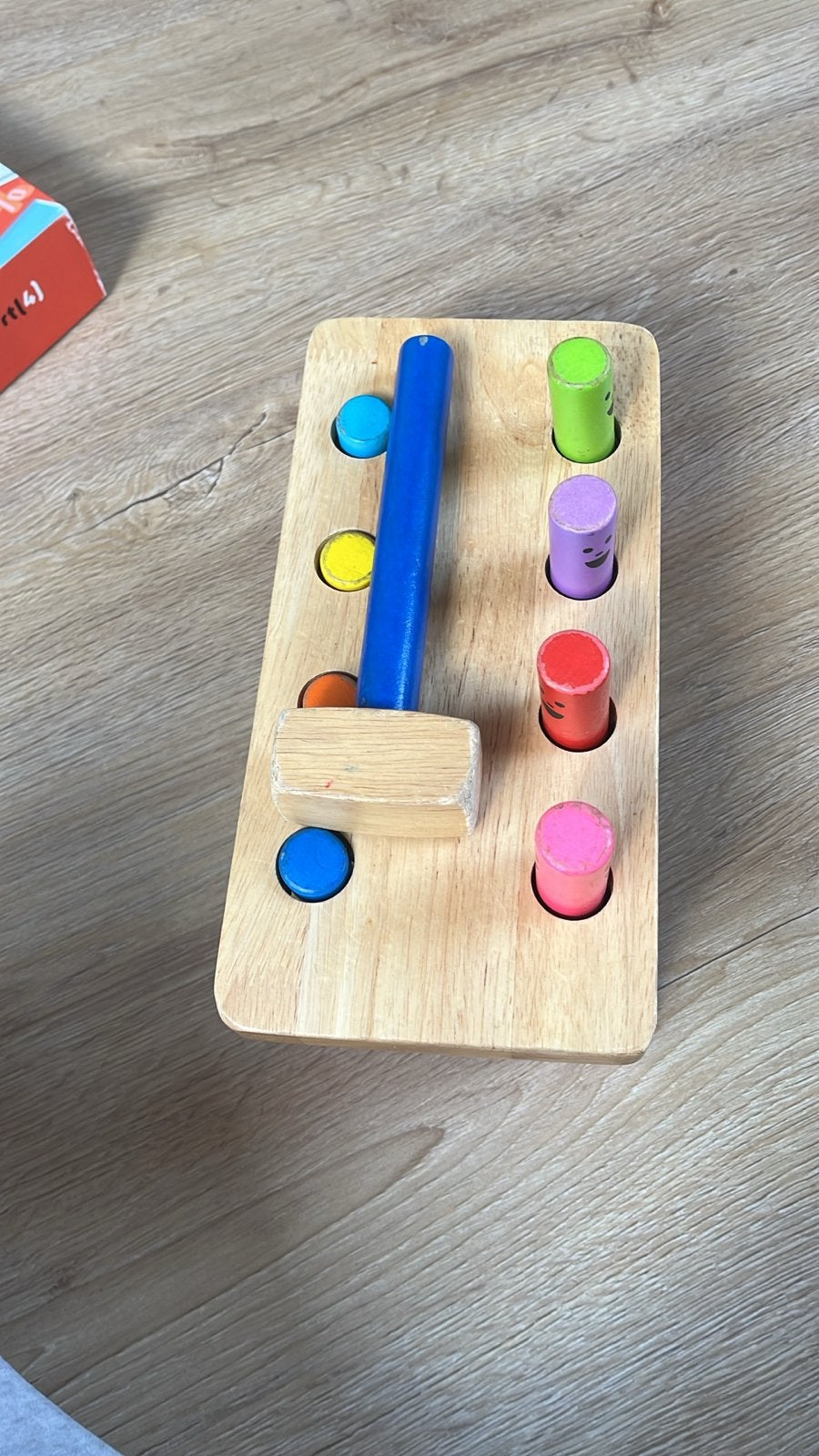 Houten hamertje tik speelgoed met vrolijke gezichtjes, Ophalen of Verzenden, Gebruikt, Overige typen