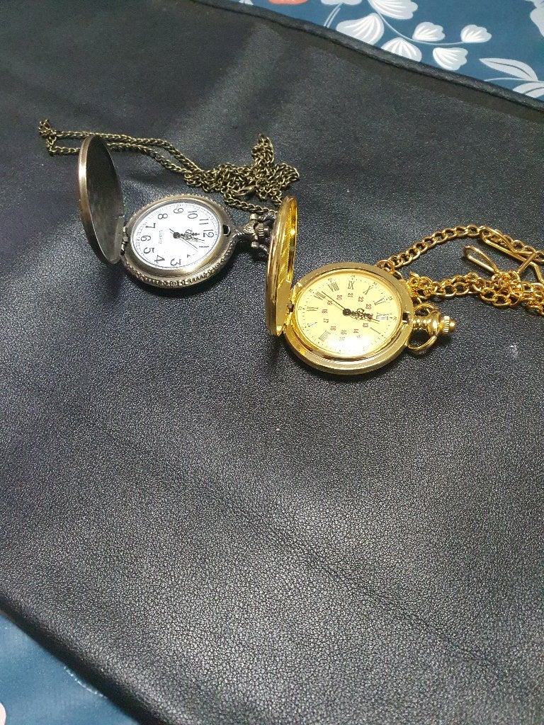 Opruiming 2x zakhorloge met ketting jaren 90 , nu 60€ incl, Antiek en Kunst, Verzenden, Zilver