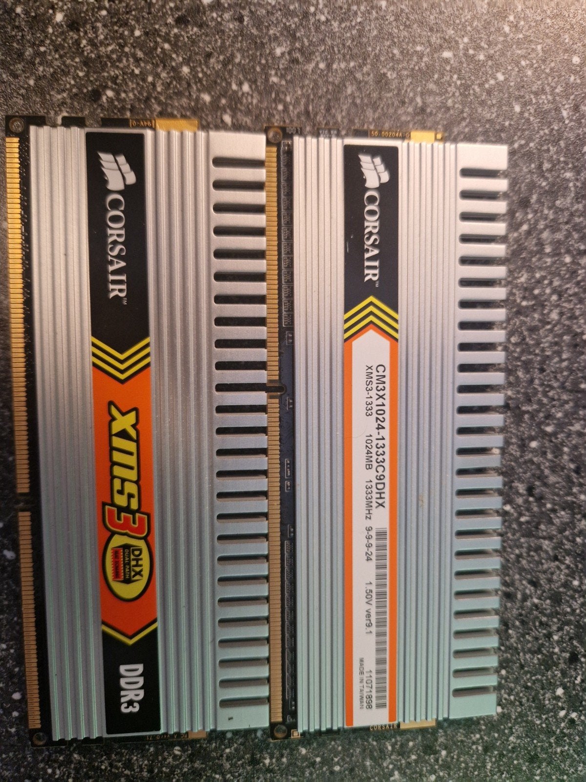 Corsair XMS3 DDR3 RAM - 2x 1GB (2GB totaal) 1333MHz, Gebruikt, Server, DDR3, Ophalen of Verzenden